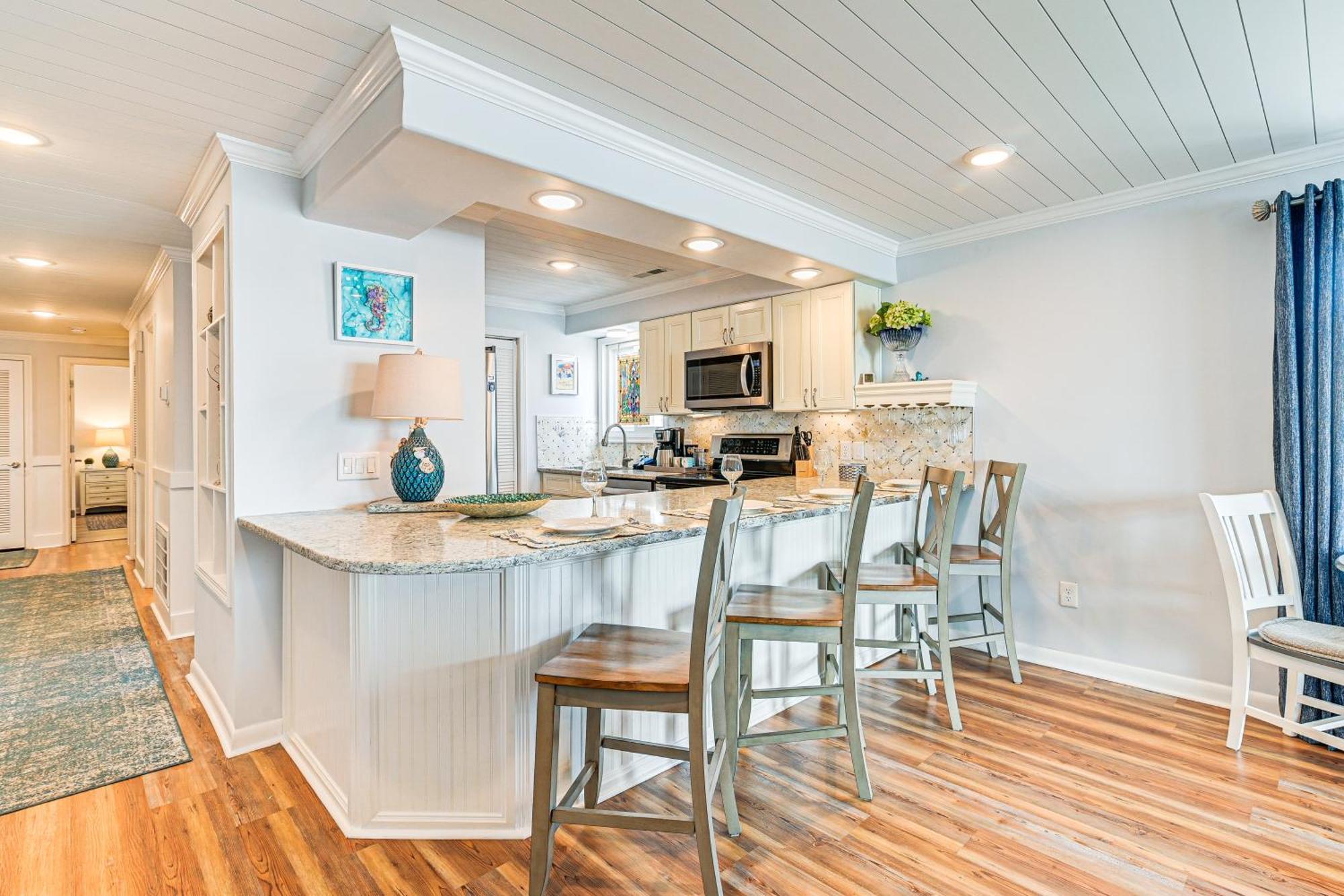 On-The-Beach Escape Oceanfront In Surfside! เมอร์เทิลบีช ภายนอก รูปภาพ
