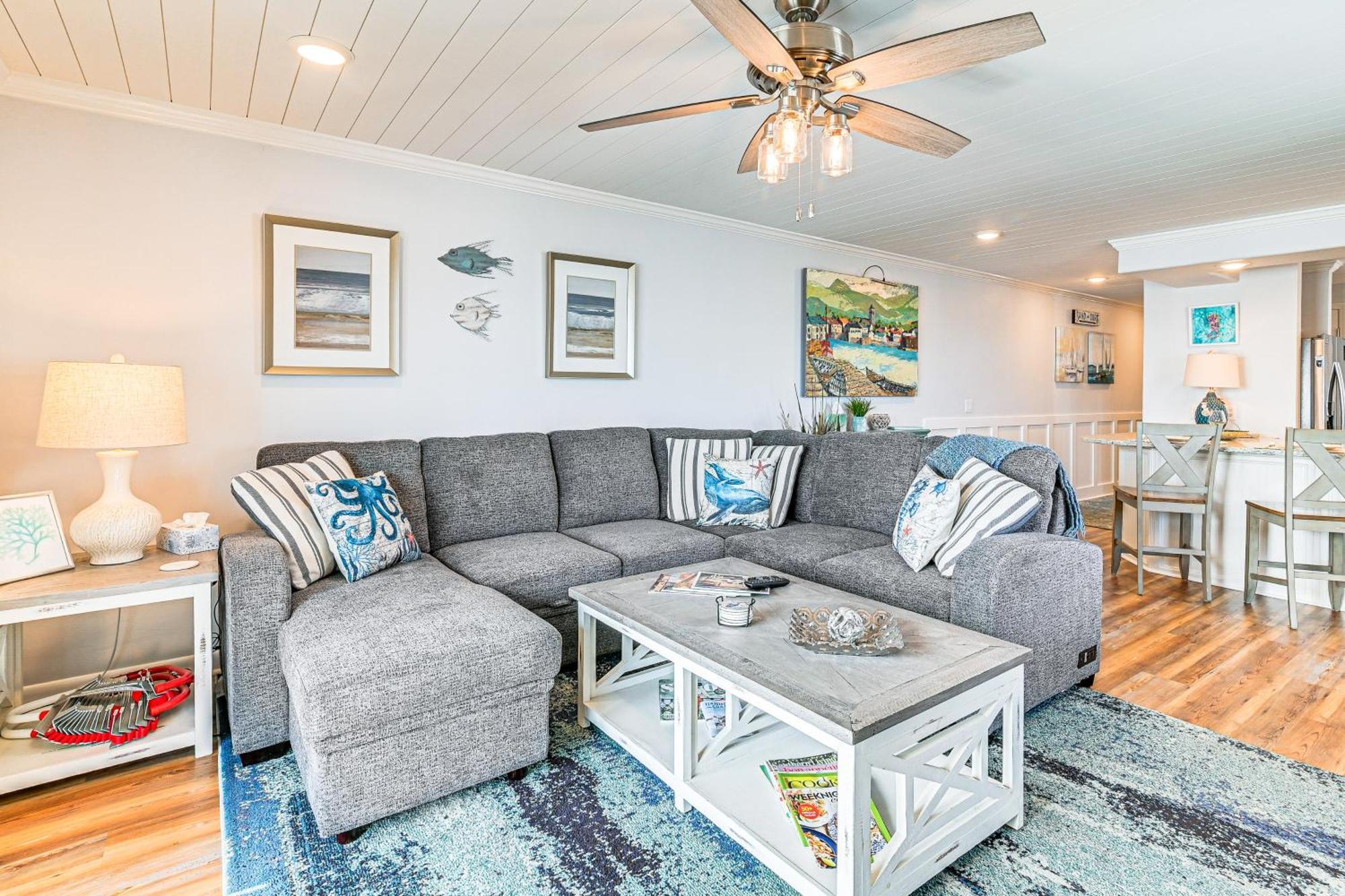On-The-Beach Escape Oceanfront In Surfside! เมอร์เทิลบีช ภายนอก รูปภาพ